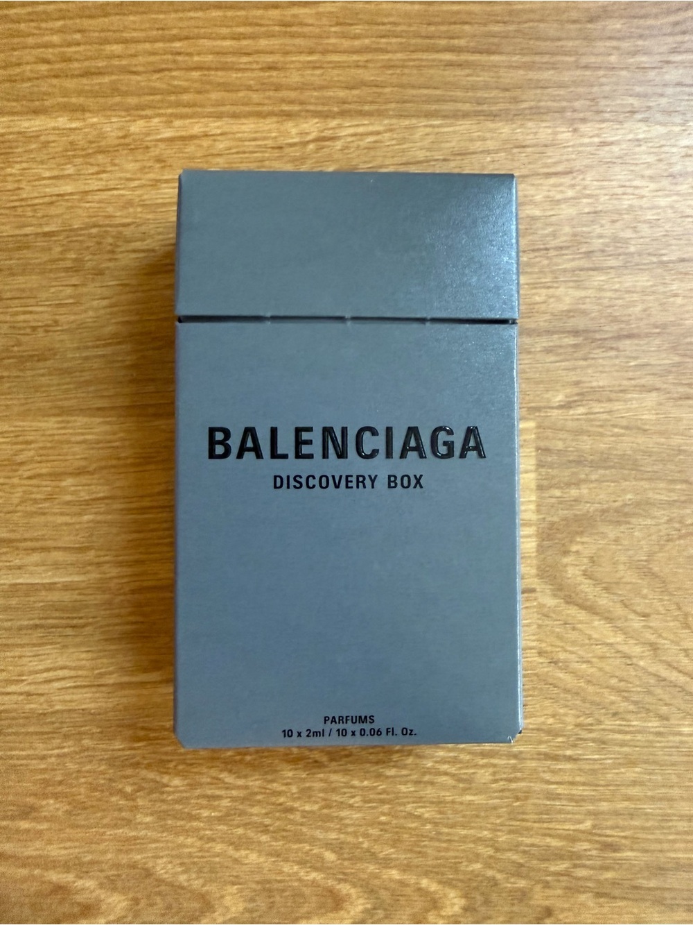 *VGUC* Balenciaga 10-Piece Parfume Discovery Box